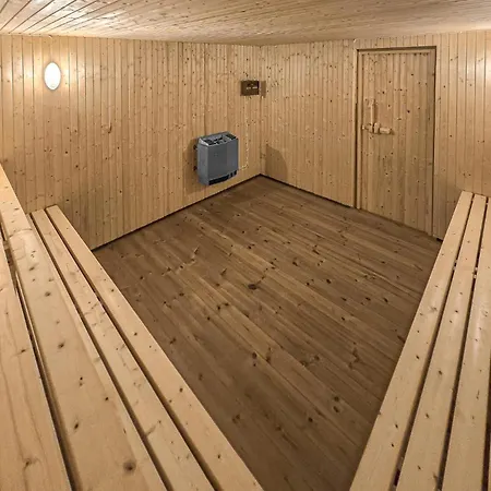 4 Bedroom In Kongshus *