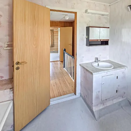 Fin Bolig Med 4 Soverom I Kongshus Feriehus