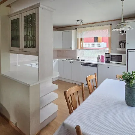 4 Bedroom In Kongshus 펜션 Kviby