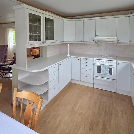 4 Bedroom In Kongshus Kviby